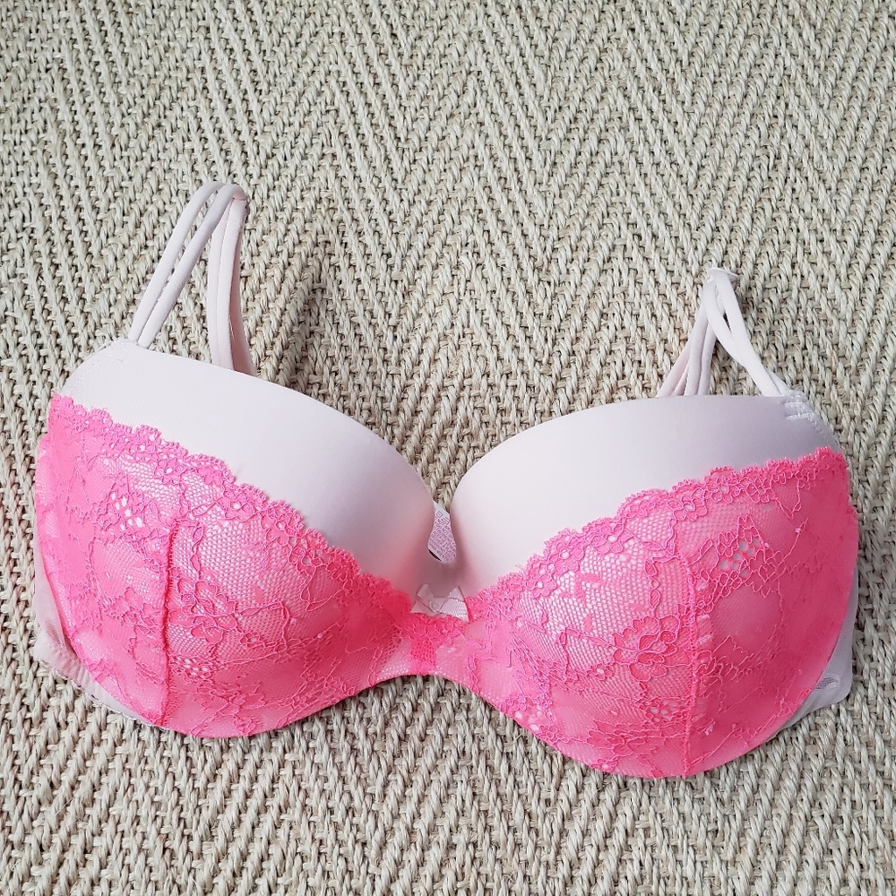 Victoria Secret’s Padded Demi-Buste Underwide Bra Size 36D